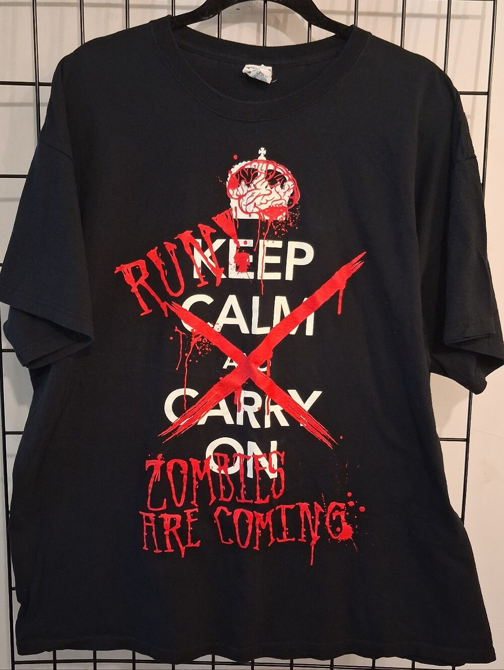 Keep Calm And Carry On Zombies Are Coming T Shirt